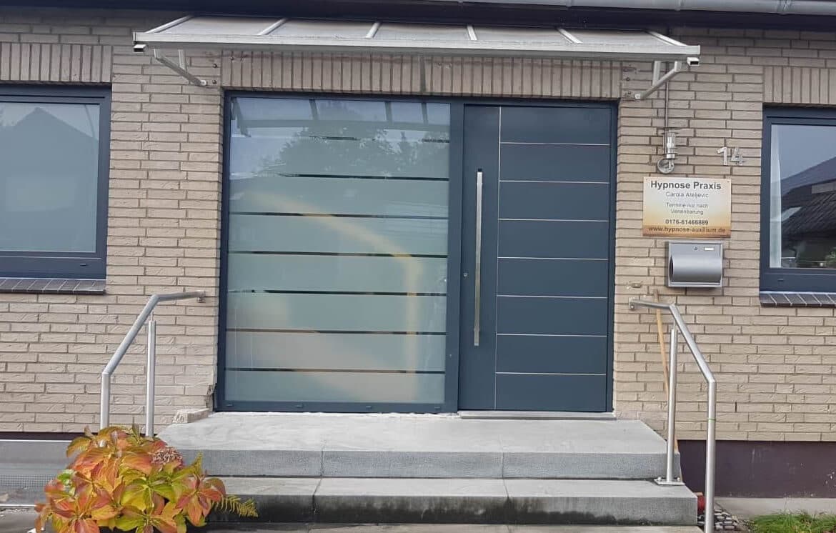 ALU-Eingangstüren